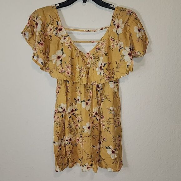 Doe and Rae Womens Top Size M Yellow Floral Sleeve Romantic NWOT - Picture 3 of 3